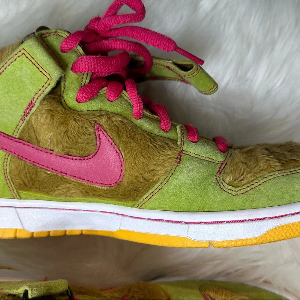 Nike Vibrant Green and Pink High-Tops - Picture 4 of 6